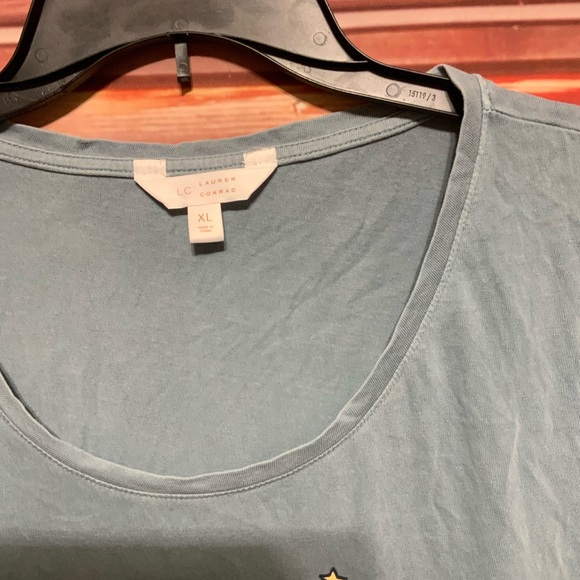 Peanuts trick or Treat. Lauren Conrad cute T shirt - Picture 6 of 7